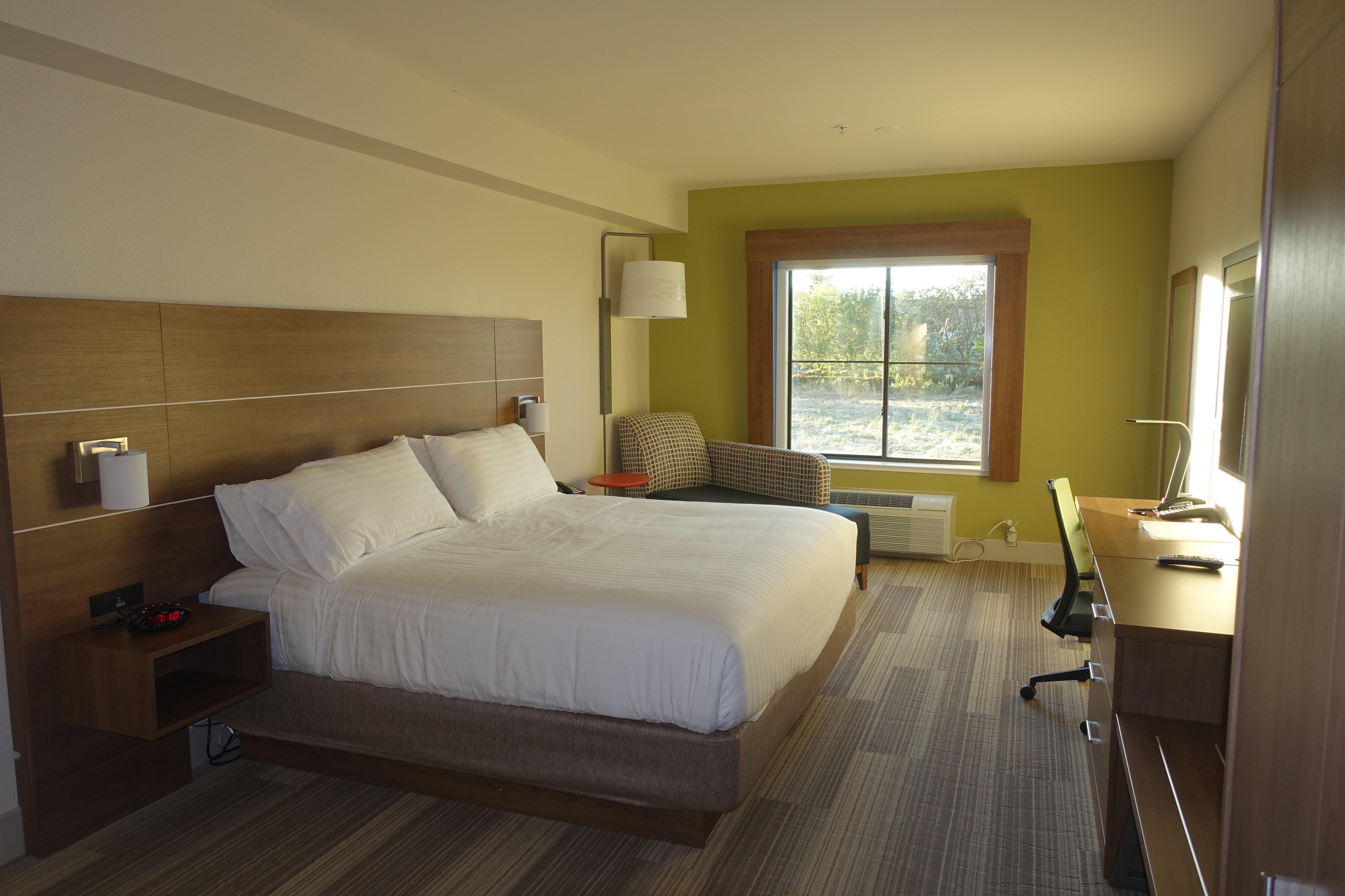 Holiday Inn Express & Suites ברנטווד מראה חיצוני תמונה